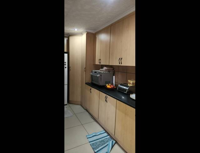 4 BEDROOM HOUSE FOR SALE IN SECUNDA CENTRAL